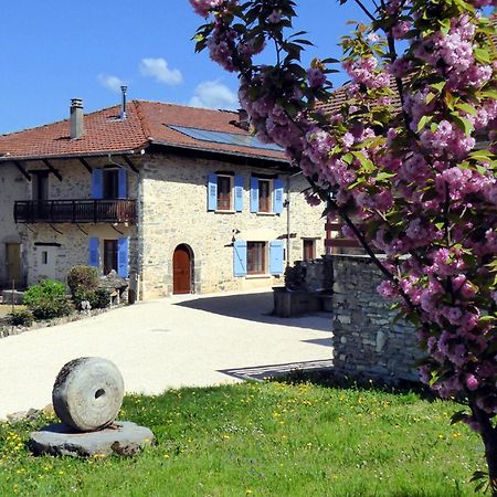 Adal-Berht Saint-Maximin (Isere) Exterior foto