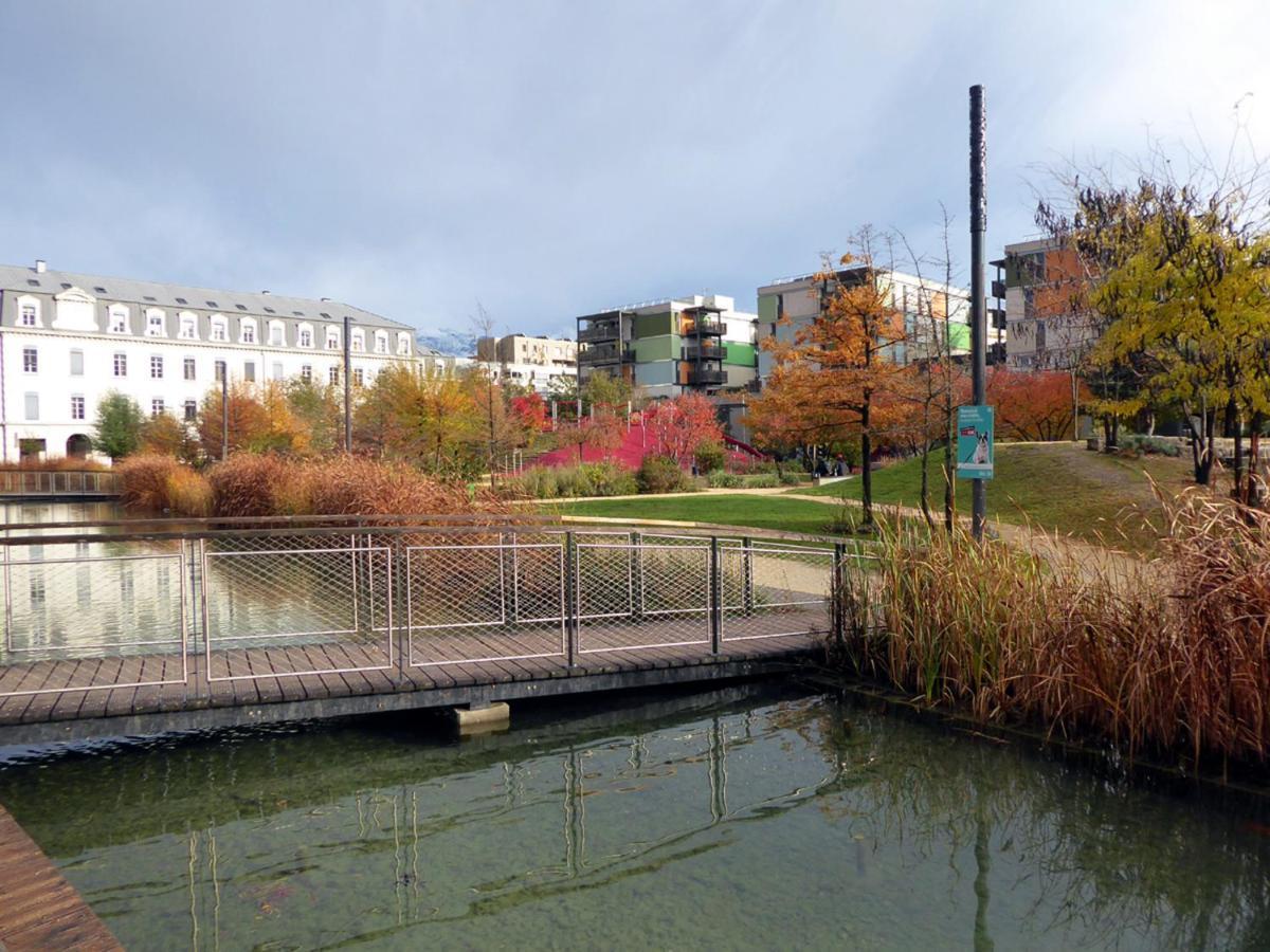 Adal-Berht Saint-Maximin (Isere) Exterior foto